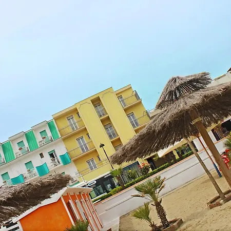 Hotel Aurora 2*